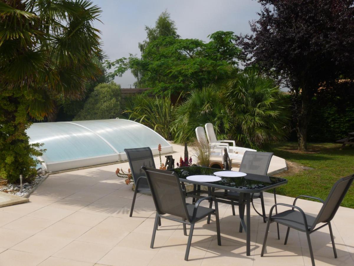 L'Eden Naturiste Spas Challans Exterior photo