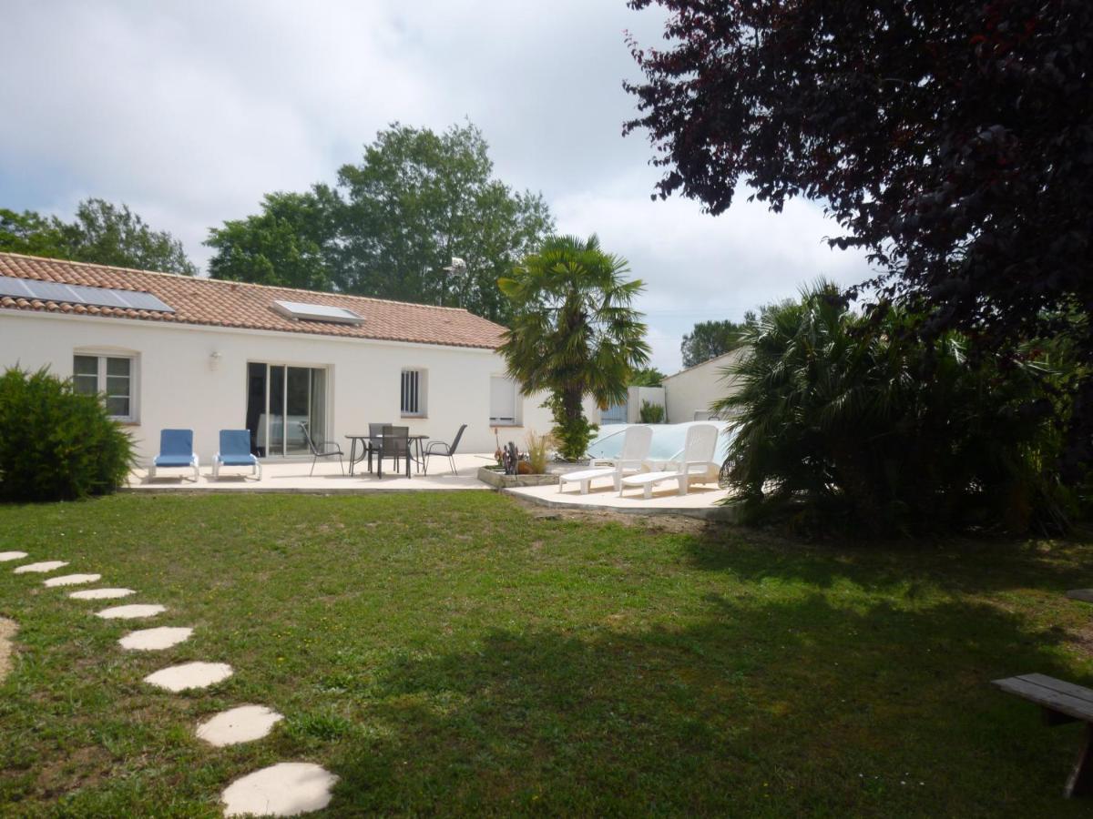 L'Eden Naturiste Spas Challans Exterior photo