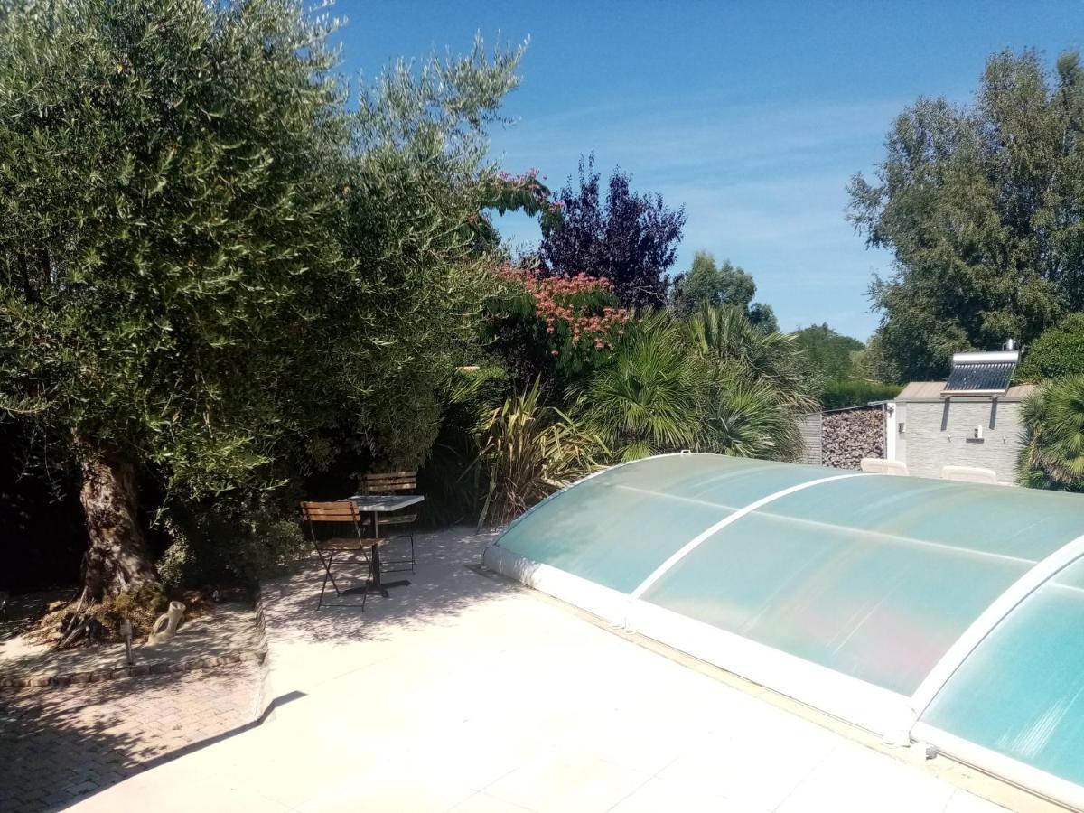 L'Eden Naturiste Spas Challans Exterior photo